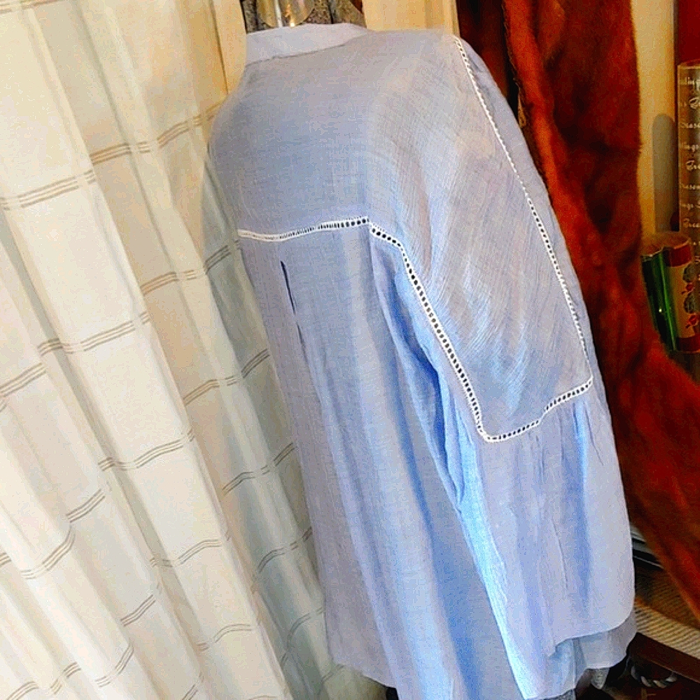 Lovely. Marc New York Andrew Marc Blouse - Picture 2 of 4